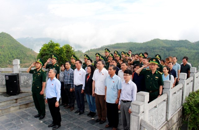 ĐOÀN GIÁM SÁT UỶ BAN ĐỐI NGOẠI CỦA QUỐC HỘI KHẢO SÁT TẠI HUYỆN ĐỒNG VĂN VÀ MÈO VẠC